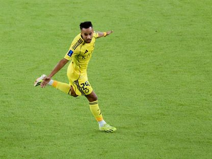 احتفال عبد الرحمن غريب بتسجيل هدف للنصر السعودي في مرمى غوا الهندي بدوري أبطال آسيا 2 - 5 نوفمبر 2025 - X/@AlNassrFC