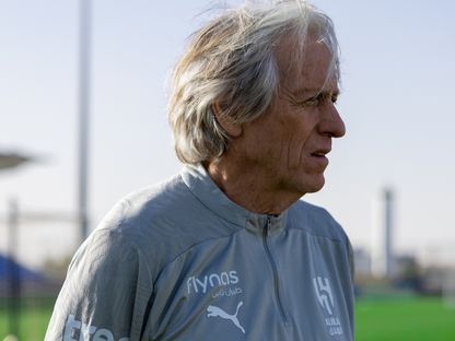 جورجي جيسوس مدرب الهلال في تدريبات الفريق عشية مباراة ضمك بدوري روشن السعودي - 7 فبراير 2025 - X/@Alhilal_FC