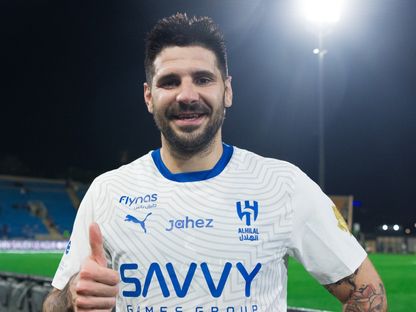 ألكسندر ميتروفيتش مهاجم الهلال يحتفل بفوز الفريق على الفيحاء بدوري روشن السعودي - 7 مارس 2025 - X/@Alhilal_FC