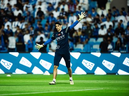 ياسين بونو حارس مرمى الهلال قبل مواجهة الخليج - 5 أبريل 2024 - X/Alhilal_FC/st