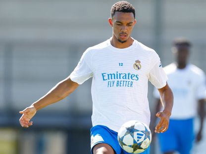 ترينت ألكسندر أرنولد مدافع ريال مدريد خلال تدريب الفريق - 15 سبتمبر 2025 - x/@realmadrid