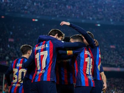 فرحة لاعبي برشلونة بهدف التعادل في شباك مانشستر يونايتد -16 فبراير 2023 - twitter/FCBarcelona_es
