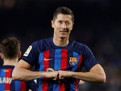 روبرت ليفاندوفسكي في مباراة فريقه برشلونة أمام ألميريا - 19 فبراير 2023 - Reuters