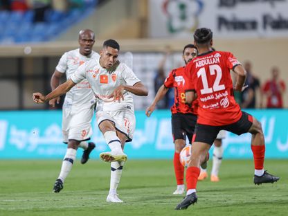 لحظة تسجيل عبد الحميد صابيري لهدفه في مباراة الفيحاء والرياض بالدوري السعودي - 22 سبتمبر 2023 - X/Alfaihaclub