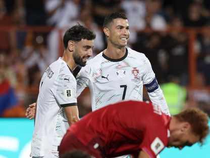 كريستيانو رونالدو وبرونو فرنانديز بعد هدف للبرتغال في مرمى أرمينيا بتصفيات كأس العالم 2026 - 6 سبتمبر 2025 - Photolure via REUTERS