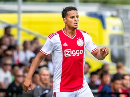 محمد إحتارين لاعب أياكس أمسترادم الهولندي - ajax.nl