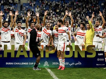 شيكابالا يحمل كأس دبي للتحدي بعد تتويج الزمالك على حساب أهلي جدة 28-1-2024 - Zamalek/x