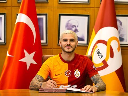 الأرجنتيني ماورو إيكاردي يوقع على عقده مع غلطة سراي التركي - 30 يوليو 2023 - TWITTER/@GalatasaraySK