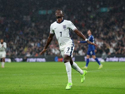 إنجلترا تعبر صربيا وتحافظ على سجلها المثالي بتصفيات كأس العالم