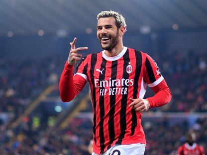 ثيو هيرنانديز بعد تسجيله هدفاً لميلان في مرمى أودينيزي - 11 أبريل 2025 - Reuters