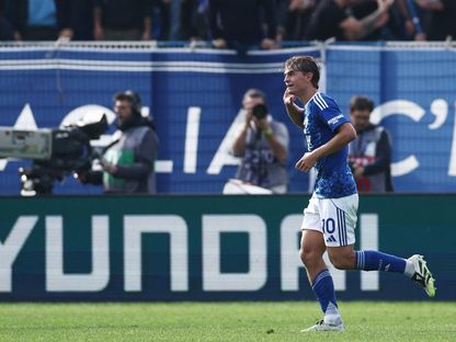 نيكو باز نجم كومو من مباراة فريقه أمام يوفنتوس بالدوري الإيطالي - 19 أكتوبر 2025 - Reuters