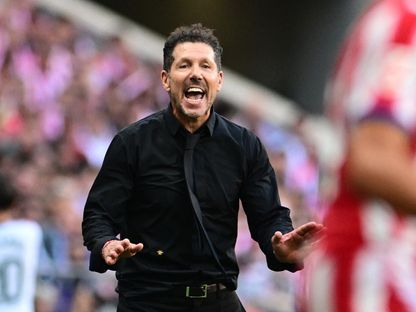 "لا يجب تجاوز حدود الاحترام".. سيميوني يرد على مورينيو بعد الديربي