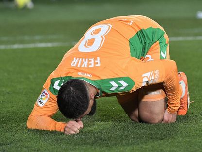 نبيل فقير بعد إصابته خلال المباراة بين ريال بيتيس وإلتشي - 24 فبراير 2023 - AFP