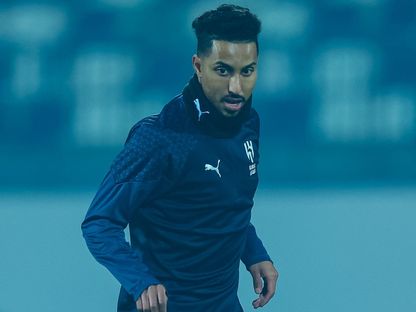 سالم الدوسري يتدرّب مع نادي الهلال عشية مواجهته نافباخور في دوري أبطال آسيا - 26 نوفمبر 2023 -  X/@Alhilal_FC