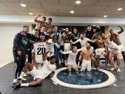 احتفال نجوم ريال مدريد بالفوز على برشلونة في كامب نو 4-0 بكأس ملك إسبانيا 2023 - Twitter/Ceballos