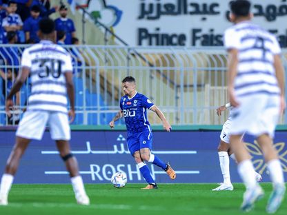 الهلال والطائي في دوري روشن السعودي - Alhilal social media