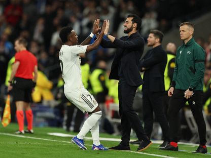 الفارو أربيلوا وفينيسيوس جونيور خلال مباراة ريال مدريد وموناكو بدوري أبطال أوروبا - 20 يناير 2026 - Reuters