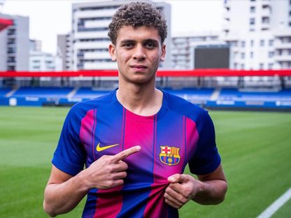 حمزة عبد الكريم أثناء تقديمه كلاعب جديد في نادي برشلونة أتلتيك - 31 يناير 2026 - Barcelona/web