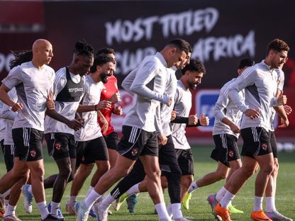 لاعبو الأهلي في التدريب قبل مباراة الإسماعيلي في الدوري المصري - 10 فبراير 2026 - X/@AlAhly
