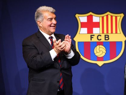 لابورتا "متألّم" من تصريحات تشافي.. ويفتح أبواب برشلونة لميسي