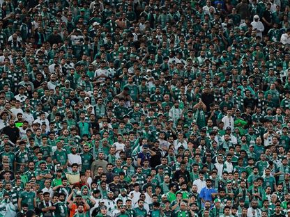جانب من الحضور الجماهيري الغفير لأنصار الأهلي السعودي بنهائي دوري أبطال آسيا للنخبة ضد كاوازاكي الياباني - 3 مايو 2025 - Reuters