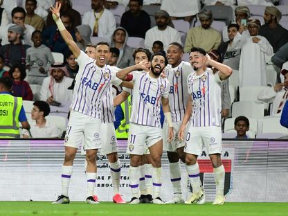 احتفال لاعبي العين بهدف في شباك الوحدة - 18 فبراير 2024 - X/alainfcae