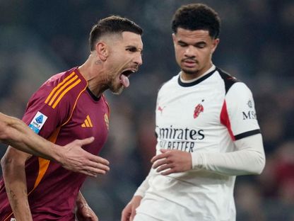 الإيطالي لورينزو بيليغريني يحتفل بهدف تعادل روما أمام ميلان في الدوري الإيطالي - 25 يناير 2026 - Reuters