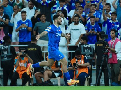 ألكسندر ميتروفيتش مهاجم الهلال يحتفل بهدف في شباك الأهلي - 6 مايو 2024 - X/SPL