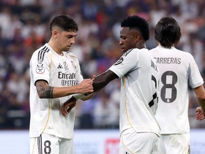 فيديريكو فالفيردي وفينيسيوس جونيور خلال نهائي كأس السوبر الإسباني بين برشلونة وريال مدريد - 11 يناير 2026 - Reuters