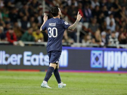 ليونيل ميسي يحتفل بعد تسجيله هدفاً لباريس سان جيرمان في شباك أجاكسيو - 21 أكتوبر 2022 - AFP