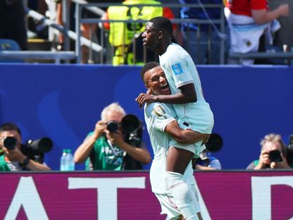عثمان ديمبيلي يحتفل مع كيليان مبابي بهدف فرنسا أمام النرويج في كأس العالم - 26 يونيو 2026 - Reuters