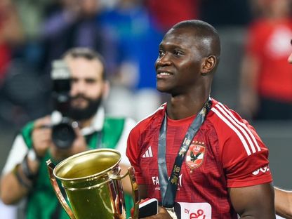 احتفال أليو ديانغ لاعب النادي الأهلي بلقب كأس السوبر المصري - 28 ديسمبر 2023 - X@AlAhly