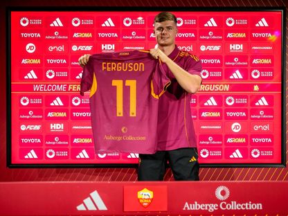 روما يضم أحد نجوم الدوري الإنجليزي الممتاز من برايتون