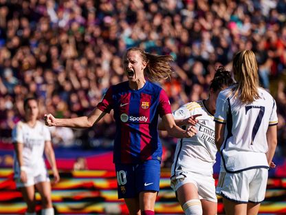 كلاسيكو السيدات.. برشلونة يكتسح ريال مدريد بخماسية