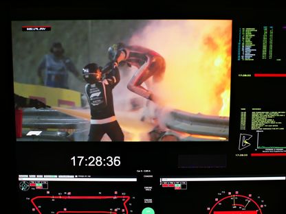 لحظة خروج رومان غروجان من سيارة هاس المحترقة في سباق جائزة البحرين الكبرى 2020 - 29 نوفمبر 2020 - GETTY IMAGES