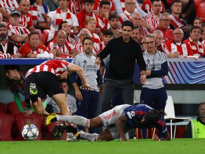 ميكيل أرتيتا مدرب أرسنال خلال مباراة أتلتيك بلباو في دوري أبطال أوروبا - 16 سبتمبر 2025 - Reuters