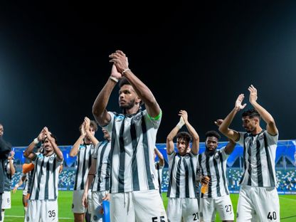 احتفال علي البليهي مدافع الشباب بالفوز على الفتح بالدوري السعودي - 22 أكتوبر 2026 - FB/@نادي الشباب السعودي
