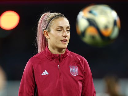 أليكسيا بوتياس لاعبة منتخب إسبانيا خلال عملية الإحماء قبل مواجهة إنجلترا في نهائي كأس العالم للسيدات - 20 أغسطس 2023 - reuters