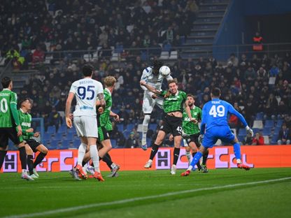 يان بيسيك يسجل هدف تقدم إنتر أمام ساسوولو في الدوري الإيطالي - 8 فبراير 2026 - @Inter_en/x