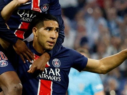 أشرف حكيمي يسجل هدف تقدم سان جيرمان في شباك إنتر ميلان بنهائي دوري أبطال أوروبا 31-5-2025 - Reuters