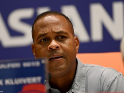 باتريك كلويفرت مدرب منتخب إندونيسيا في المؤتمر الصحفي قبل مواجهة السعودية في ملحق التصفيات الآسيوية المؤهلة لكأس العالم - 7 أكتوبر 2025 - الشرق الأوسط