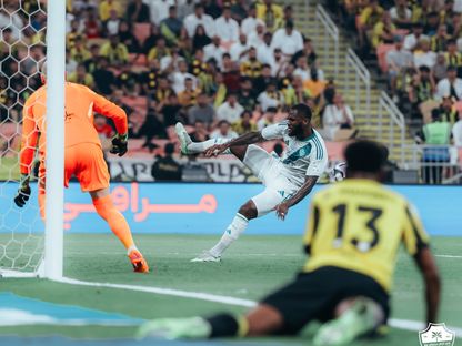 فرانك كيسي خلال مباراة بين الأهلي والاتحاد في الدوري السعودي - 8 نوفمبر 2025 - X/@ALAHLI_FC