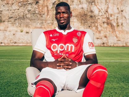 بول بوغبا أثناء تقديمه كلاعب جديد لموناكو - 28 يونيو 2025 - X/AS_Monaco
