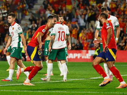 ميكيل ميرينو يحتفل بهدفه في مباراة إسبانيا وبلغاريا بتصفيات أوروبا المؤهلة لكأس العالم - 14 أكتوبر 2025 - Reuters