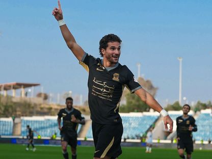 حسام عوار لاعب الاتحاد يحتفل بعد تسجيله هدفاً في شباك أبها - 30 أكتوبر 2026 - facebook/ittihadclub.sa