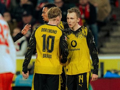 ماكسيمليان بايير في مباراة كولن وبوروسيا دورتموند في الدوري الألماني - 7 مارس 2026 - @BlackYellow/x