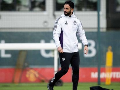 روبن أموريم مدرب مانشستر يونايتد خلال تدريبات الفريق قبل مواجهة نوتنغهام فورست - 30 أكتوبر 2025 - X/@ManUtd