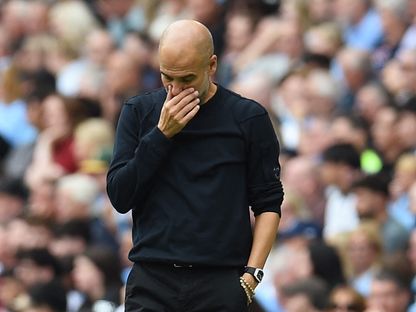 حسرة بيب غوارديولا بعد الهزيمة أمام توتنهام في الدوري الإنجليزي الممتاز - 23 أغسطس 2025 - Reuters