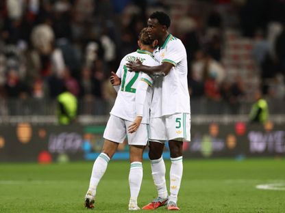 احتفال لاعبي روما بتسجيل هدف في مرمى نيس بالدوري الأوروبي - 24 سبتمبر 2025 - Reuters