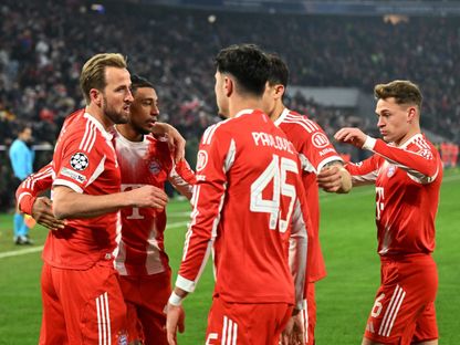 لاعبو بايرن يحتفلون بهدف هاري كين الأول أمام سانت جيلواز بدوري أبطال أوروبا - 21 يناير 2026 - Reuters